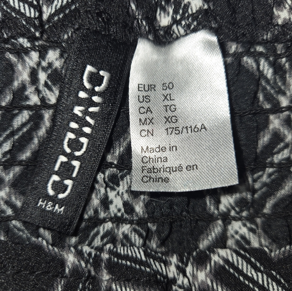 H&M Divided Black & White Plaid Puff Sleeve Mini Dress Milkmaid Smocked Size XL - Picture 9 of 12